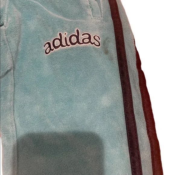 ADIDAS Girls Velour Tracksuit - Picture 4 of 7